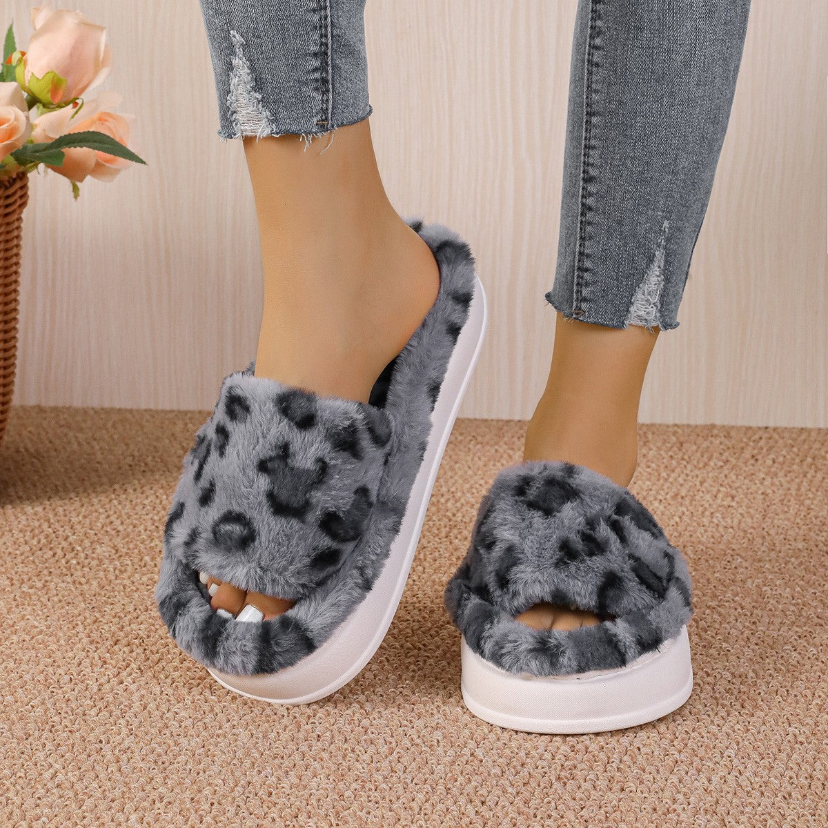 Kuschlig & warme Winter Slipper mit trendigem Leopard Print